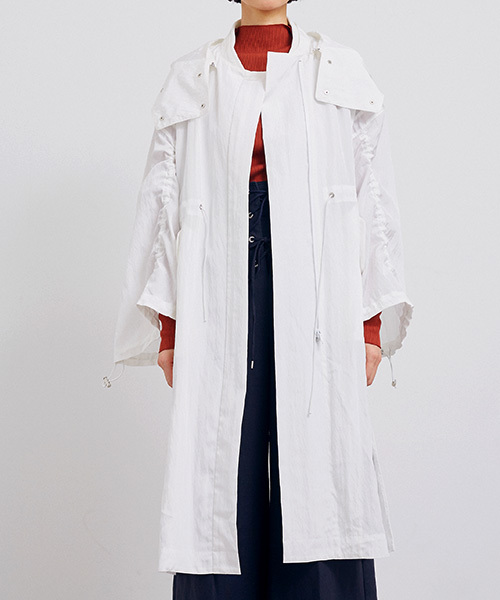 UNITED TOKYO（ユナイテッドトウキョウ）の「ユーティリティコート（ナイロンジャケット・レディース・ホワイト/カーキ・1）」の15枚目の写真