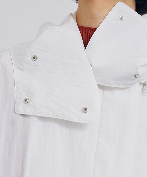 UNITED TOKYO（ユナイテッドトウキョウ）の「ユーティリティコート（ナイロンジャケット・レディース・ホワイト/カーキ・1）」の5枚目の写真