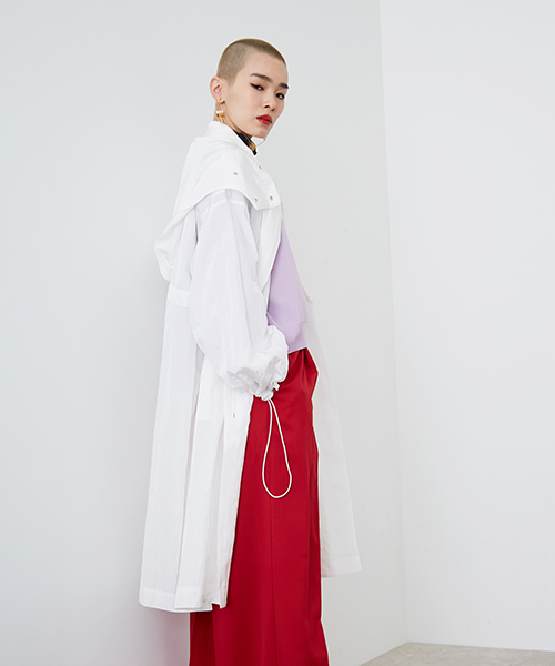 UNITED TOKYO（ユナイテッドトウキョウ）の「ユーティリティコート（ナイロンジャケット・レディース・ホワイト/カーキ・1）」の8枚目の写真