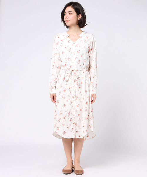 archives（アルシーヴ）の「花柄シャツワンピース（シャツワンピース・レディース・ブラック/オフホワイト/ネイビー・MEDIUM）」の4枚目の写真