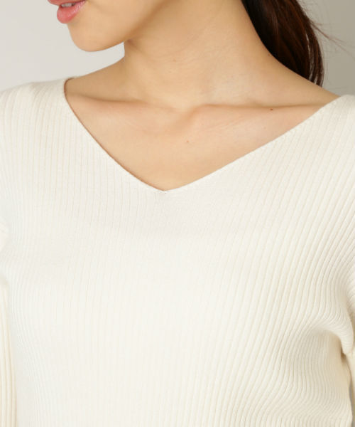 NATURAL BEAUTY BASIC（ナチュラルビューティーベーシック）の「フレアスリーブリブニット（ニット/セーター・レディース・ブラック/ホワイト系その他/レッド・MEDIUM）」の7枚目の写真