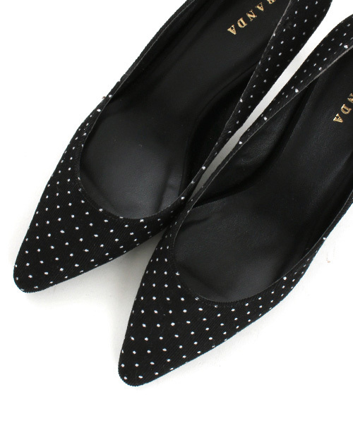 RANDA(ランダ)の「スクエアトゥプレーンパンプス(パンプス・レディース・プラム/ブラック/ダークブラウン/ベージュ系その他/ドット/ライラック/ライトブルー/ベージュ・22/22.5/23/23.5/24/24.5/25/25.5)」の10枚目の写真