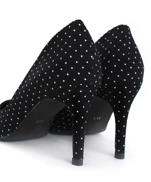 RANDA(ランダ)の「スクエアトゥプレーンパンプス(パンプス・レディース・プラム/ブラック/ダークブラウン/ベージュ系その他/ドット/ライラック/ライトブルー/ベージュ・22/22.5/23/23.5/24/24.5/25/25.5)」の11枚目の写真