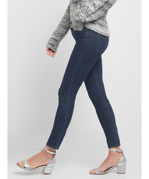 GAP(ギャップ)の「Gap ミッドライズ スーパースリミング トゥルースキニージーンズ(デニムパンツ・レディース・ダークインディゴブルー・23/24/25/26/27/28/29)」の4枚目の写真