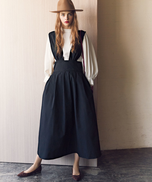 N.（N. Natural Beauty Basic）（エヌエヌナチュラルビューティーベーシック）の「◆マキシジャンパースカート（ワンピース・レディース・ブラック/レッド/ベージュ・MEDIUM）」の2枚目の写真