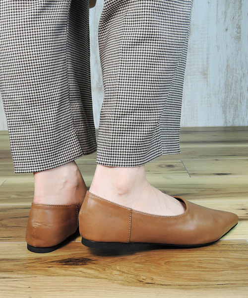 minia（ミニア）の「ポインテッドバブーシュ  [ minia ]（パンプス・レディース・ブラック/ブラウン/パイソン/グレー/シルバー/ホワイト・S/M/L/LL）」の8枚目の写真