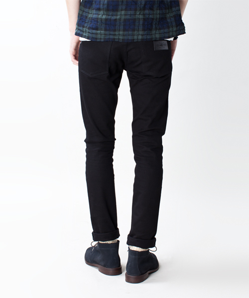 NANO universe（ナノユニバース）の「April77（エイプリル77）/ DOOM BLACK（デニムパンツ・メンズ・ブラック・26/27/28/29/30/31/32/25/24）」の4枚目の写真