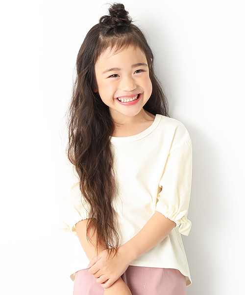 devirock（デビロック）の「袖口リボン7分袖Tシャツ（Tシャツ/カットソー・キッズ・ブラック/オフホワイト/イエロー/カーキ/レッド系その他・110cm/100cm/120cm/130cm/140cm/150cm/160cm）」の2枚目の写真