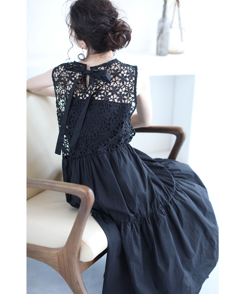 Cawaii カワイイ の 黒 後ろリボンが可愛い編みレースのティアードワンピース ブラック ワンピース Wear