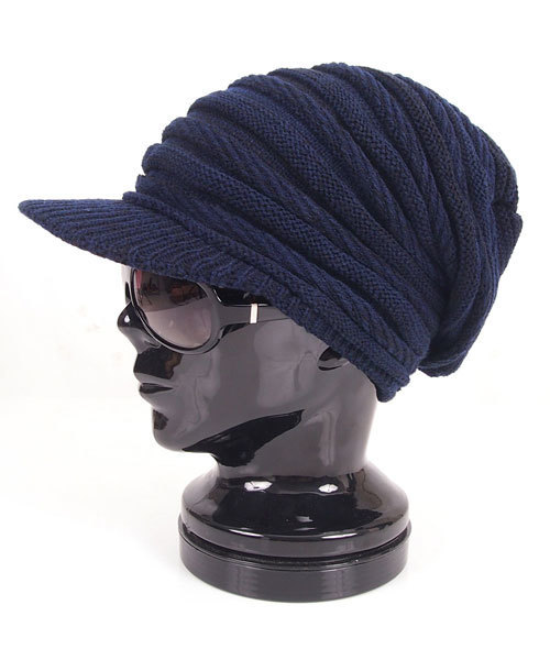 TopIsm（トップイズム）の「ユニセックス つば付き無地ニットキャップ（ニットキャップ/ビーニー・メンズ・ブラック/ネイビー/ブラック×ホワイト/チャコール/ライトベージュ/ワイン/ホワイト/杢グレー/チャコールグレー/グリーン・F）」の9枚目の写真