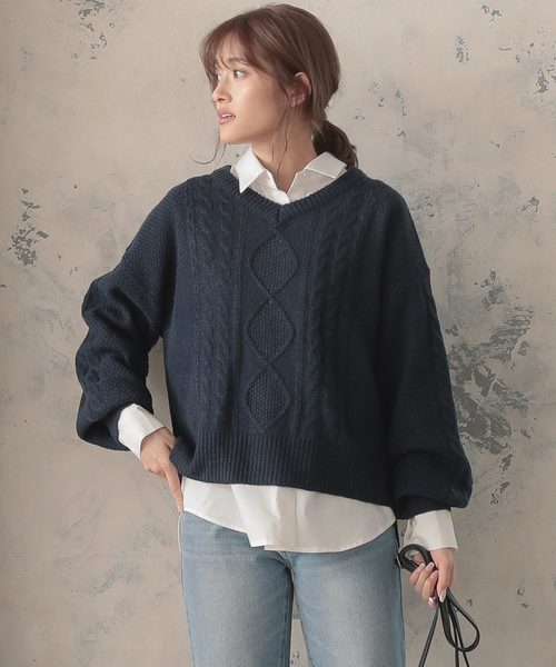 KOBE LETTUCE（コウベレタス）の「Vネックバルーン袖ケーブルニットトップス【セットアップOK】（ニット/セーター・レディース・ベージュ/ブラウン/アイボリー/ラベンダー/ダークネイビー・FREE）」の4枚目の写真
