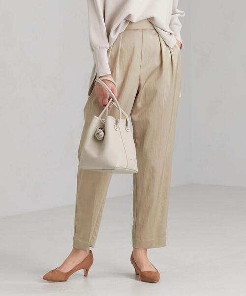 green label relaxing（グリーンレーベルリラクシング）の「FM サテン バレル パンツ（その他パンツ・レディース・パープル/ベージュ/オレンジ・36/38）」の2枚目の写真