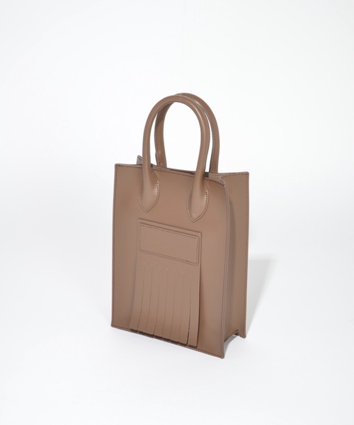 SOLPRESA（ソルプレーサ）の「●スクエアフリンジミニショルダートートバッグ（トートバッグ・メンズ・ブラック/グレイッシュベージュ/モカ・ONE SIZE）」の2枚目の写真