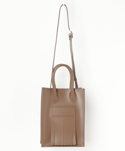 SOLPRESA（ソルプレーサ）の「●スクエアフリンジミニショルダートートバッグ（トートバッグ・メンズ・ブラック/グレイッシュベージュ/モカ・ONE SIZE）」の10枚目の写真