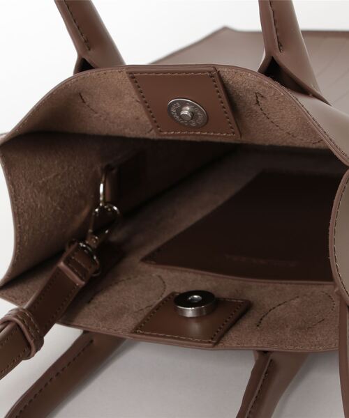 SOLPRESA（ソルプレーサ）の「●スクエアフリンジミニショルダートートバッグ（トートバッグ・メンズ・ブラック/グレイッシュベージュ/モカ・ONE SIZE）」の13枚目の写真