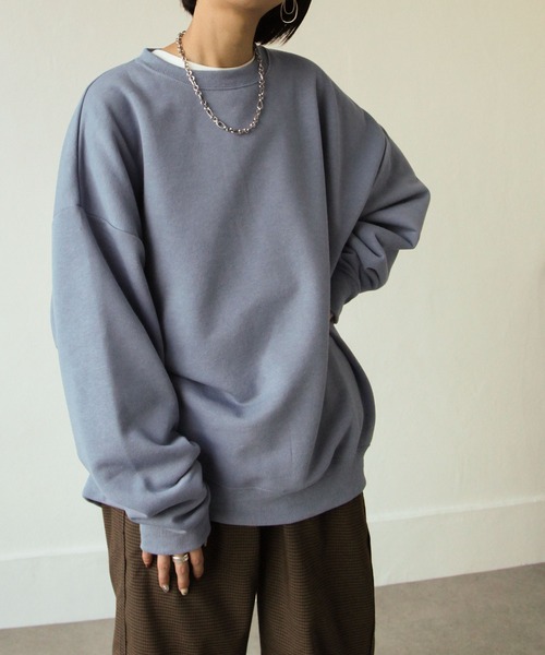 Chillfar（チルファー）の「裏起毛アソートプリントビッグシルエットトレーナー/オーバーサイズスウェット（スウェット・レディース・ベージュ/ブラウン/パープル/ネイビー/グリーン/ホワイト/ブラック/ブルー/ホワイト系/ホワイト系1/ホワイト系2/ブラック系/ブラック系1/ブラック系2/ブラウン系/ブラウン系2/ブラウン系3/ベージュ系/ベージュ系1/ベージュ系3/グリーン系1/ブルー系1・MEDIUM/LARGE）」の20枚目の写真