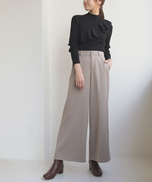 cheriella（シェリエラ）の「【cheriella】プチハイネックラッフルフリルリブニット（ニット/セーター・レディース・ブラック/ピンク/アイボリー/ラベンダー/ダークブルー・M）」の8枚目の写真