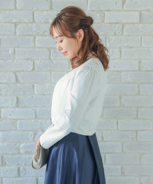 Retica(レティカ)の「ボレロ 結婚式 ショート丈 長袖 Uネック ノーカラー ジャケット フォーマル 二次会 パーティー お呼ばれ 入園式 入学式(カーディガン/ボレロ・レディース・ブラック/ホワイト・M)」の6枚目の写真