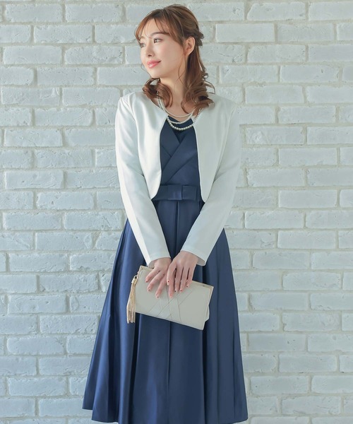 Retica(レティカ)の「ボレロ 結婚式 ショート丈 長袖 Uネック ノーカラー ジャケット フォーマル 二次会 パーティー お呼ばれ 入園式 入学式(カーディガン/ボレロ・レディース・ブラック/ホワイト・M)」の4枚目の写真