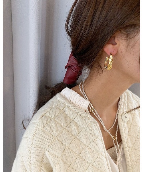 mou（モウ）の「ねじれ不規則カーブピアス（ピアス（両耳用）・レディース・シルバー/ゴールド・FREE）」の2枚目の写真