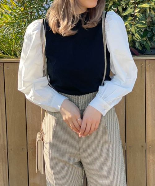 one after another NICE CLAUP（ワンアフターアナザーナイスクラップ）の「ジャガー パフスリーブプルオーバー（Tシャツ/カットソー・レディース・ブラック/ベージュ/モカ/ブラック系その他・FREE）」の2枚目の写真