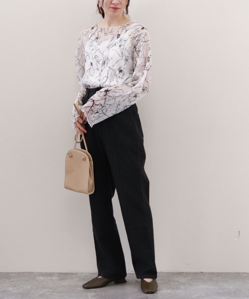 archives(アルシーヴ)の「花柄シアー楊柳プルオーバー(シャツ/ブラウス・レディース・オフホワイト/ブラック/ベージュ・MEDIUM)」の5枚目の写真