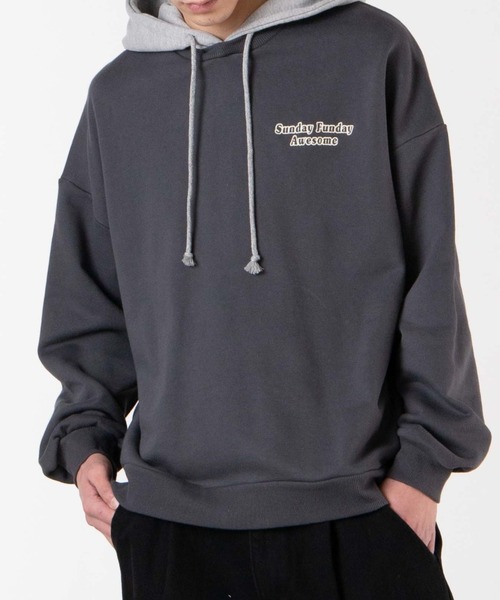 WEGO(ウィゴー)の「WEGO/ヘビーウエイトロゴ刺繍ビッグスウェパカ(パーカー・メンズ・サックスブルー/ダークグリーン/スミクロ/ブラウン・MEDIUM/LARGE)」の2枚目の写真