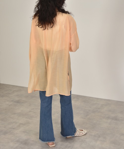 w closet（ダブルクローゼット）の「ボリューム袖シアーチャイナシャツ（シャツ/ブラウス・レディース・オレンジ/アイボリー/ライム・FREE）」の19枚目の写真