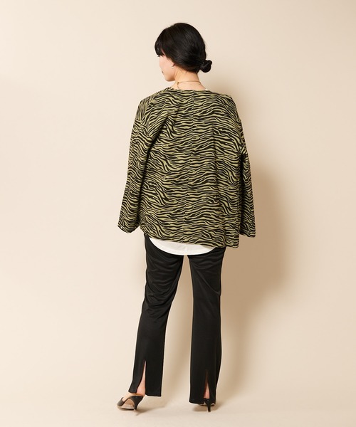 SHENERY（シーナリー）の「ゼブラプリントジャケット（ブルゾン・レディース・オフホワイト/グリーン・FREE）」の13枚目の写真