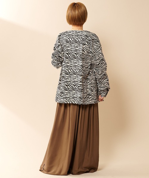 SHENERY（シーナリー）の「ゼブラプリントジャケット（ブルゾン・レディース・オフホワイト/グリーン・FREE）」の18枚目の写真