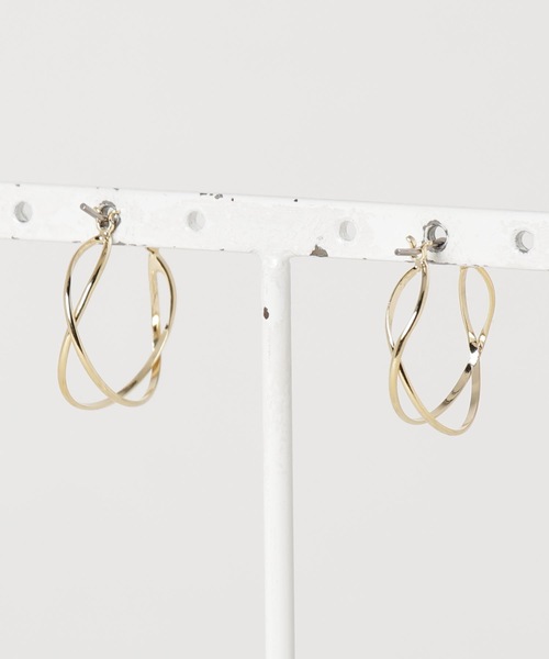 ISS（イズ）の「ISS: クロスライン フープピアス（ピアス（両耳用）・レディース・ゴールド/シルバー/ピンクゴールド・FREE）」の7枚目の写真