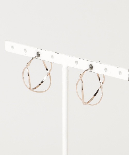 ISS（イズ）の「ISS: クロスライン フープピアス（ピアス（両耳用）・レディース・ゴールド/シルバー/ピンクゴールド・FREE）」の18枚目の写真