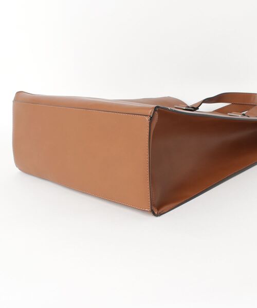 Guess（ゲス）の「SCALA Shopper（トートバッグ・メンズ・ブラウン・ONE SIZE）」の11枚目の写真