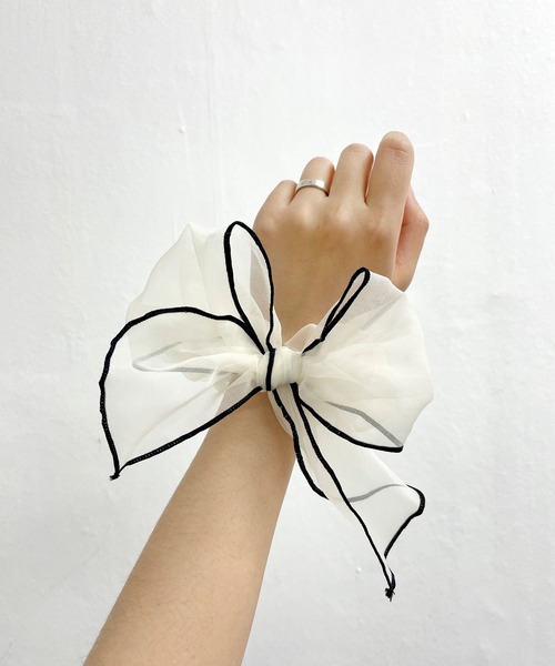 CEMONEMO(セモネモ)の「パイピング シアーシュシュ(シュシュ・レディース・ブラック/グレー/ブラウン/コーラル/アイボリー・FREE)」の12枚目の写真