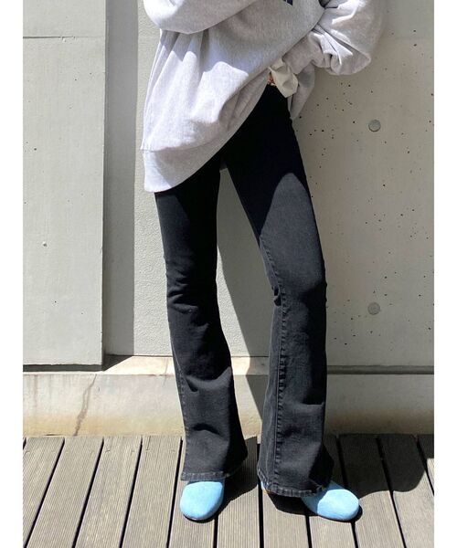 Ungrid（アングリッド）の「ストレッチフレアデニム（デニムパンツ・レディース・ブラック/ブルー・26inch/24inch/25inch）」の15枚目の写真