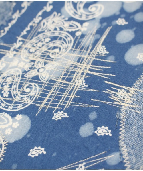 JAPAN BLUE JEANS（ジャパンブルージーンズ）の「クラッチバッグ (L) / インディゴパッチワーク（クラッチバッグ・メンズ・ライトインディゴブルー・L）」の5枚目の写真