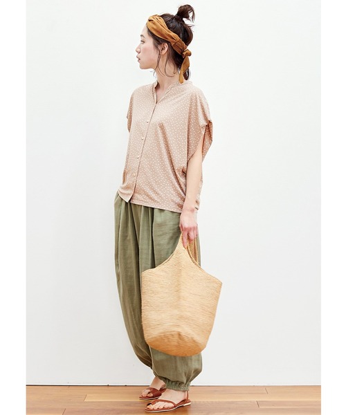 Live in comfort（リブインコンフォート）の「リブ　イン　コンフォート　きちんと見えて伸びやかでらくちん！ドット柄ブラウス（シャツ/ブラウス・レディース・ホワイト/ブラック/ベージュ・MEDIUM/LARGE/X-LARGE/SMALL/XX-LARGE/XXX-LARGE）」の10枚目の写真