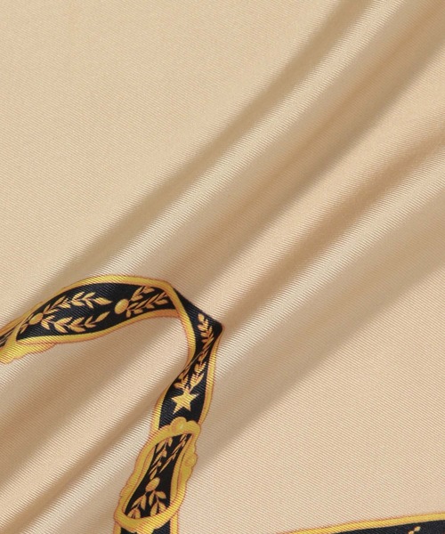 ROPE'（ロペ）の「リバイバル柄シルクスカーフ （Lサイズ）（バンダナ/スカーフ・レディース・ベージュ/ベージュ系その他/ワイン/ピンク系その他2・FREE）」の7枚目の写真