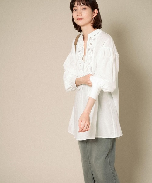 KBF(ケイビーエフ)の「クロシェドッキングブラウス(シャツ/ブラウス・レディース・アイボリー/オフホワイト/ブラック・ONE)」の13枚目の写真