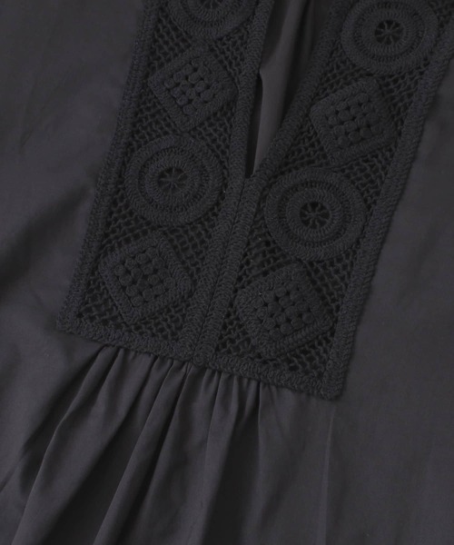 KBF(ケイビーエフ)の「クロシェドッキングブラウス(シャツ/ブラウス・レディース・アイボリー/オフホワイト/ブラック・ONE)」の16枚目の写真