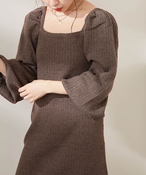 Chico(チコ)の「ボリューム袖リブスクエアミニワンピース(ワンピース・レディース・グレー/ブラック/ブラウン・FREE)」の9枚目の写真