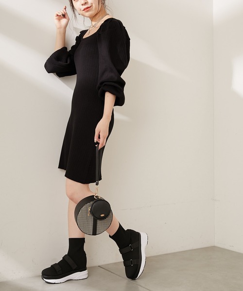 Chico(チコ)の「ボリューム袖リブスクエアミニワンピース(ワンピース・レディース・グレー/ブラック/ブラウン・FREE)」の11枚目の写真