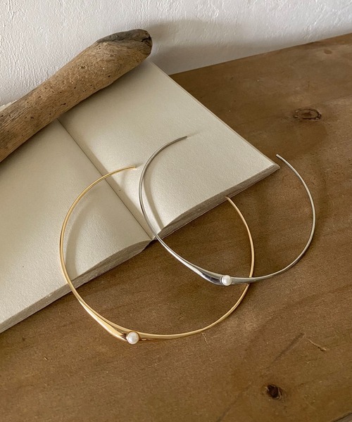 CAPRICIEUX LE'MAGE(カプリシューレマージュ)の「【GOLDY/ゴールディ】プチパールネックカフ(ネックレス・レディース・シルバー/ゴールド・ONE SIZE)」の7枚目の写真