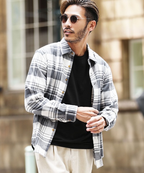 jiggys shop(ジギーズショップ)の「長袖 チェック コットン ネルシャツ(シャツ/ブラウス・メンズ・ホワイト×ブラック/ブルー系その他3/ブルー系その他/レッド系その他/ネイビー×ホワイト/ホワイト系その他2/ホワイト×グレー/ホワイト系その他/レッド系その他3/ブラック×ホワイト/レッド系その他2/ベージュ系その他/イエロー系その他/ブルー系その他2/ブラック×グレー/グレー系その他/ブラウン系その他/ブルー系その他4/ブルー系その他5/ブルー系その他6/ブルー系その他7/グレー系その他2/ベージュ系その他2/レッド系その他4/ブラック系その他/ブラウン系その他2/グレー系その他3/グレー系その他4/ブルー系/ブルー系1・X-LARGE/XX-LARGE/MEDIUM/SMALL/LARGE)」の3枚目の写真