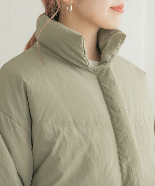 ITEMS URBANRESEARCH（アイテムズ アーバンリサーチ）の「スタンドカラーダウンコート（ダウンジャケット/コート・レディース・ブラック/カーキ/ベージュ系その他・FREE/SMALL）」の11枚目の写真