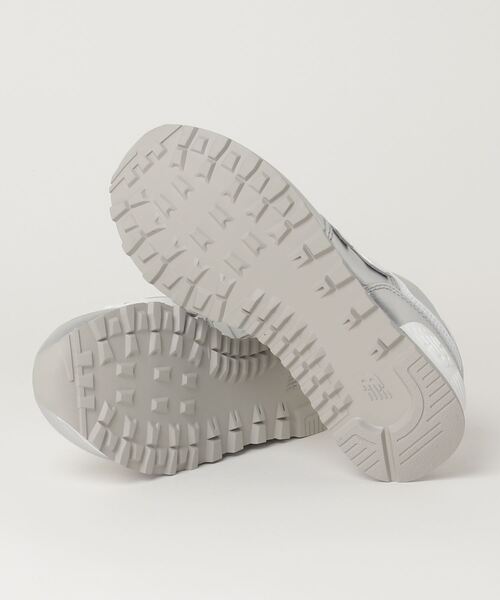 NEW BALANCE（ニューバランス）の「WL574（スニーカー・レディース・ゴールド/シルバー・22.5cm/24.5cm/23.0cm/25.0cm/24.0cm/23.5cm）」の4枚目の写真