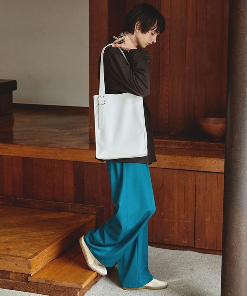 EMMA CLOTHES（エマクローズ）の「スクウェアバックルベルトトートバッグ EMMA CLOTHES（トートバッグ・メンズ・ホワイト/ブラック/ブルー/グリーン/ダークブラウン/チャコール・FREE）」の19枚目の写真