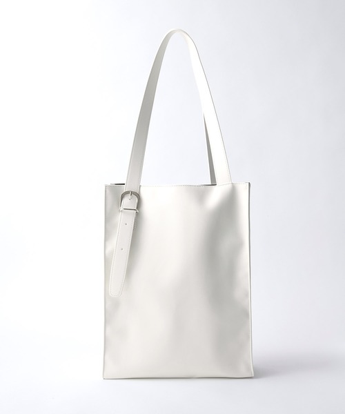 EMMA CLOTHES（エマクローズ）の「スクウェアバックルベルトトートバッグ EMMA CLOTHES（トートバッグ・メンズ・ホワイト/ブラック/ブルー/グリーン/ダークブラウン/チャコール・FREE）」の8枚目の写真