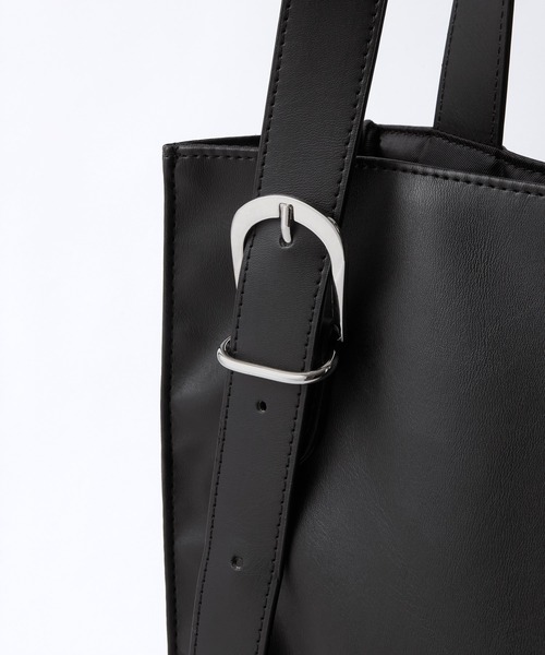 EMMA CLOTHES（エマクローズ）の「スクウェアバックルベルトトートバッグ EMMA CLOTHES（トートバッグ・メンズ・ホワイト/ブラック/ブルー/グリーン/ダークブラウン/チャコール・FREE）」の10枚目の写真