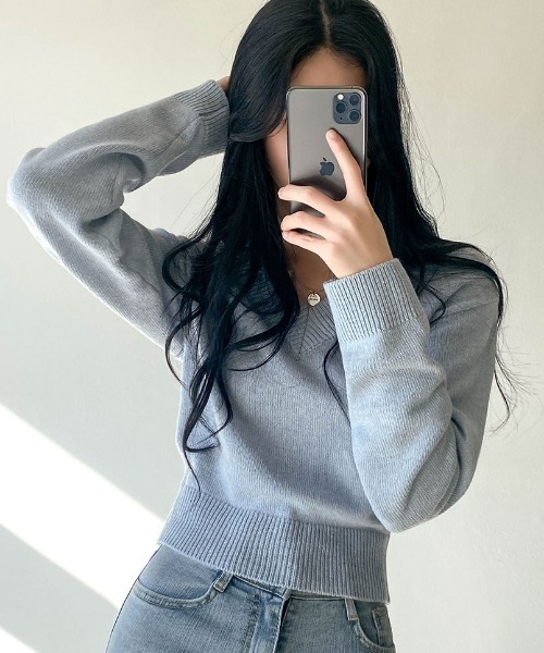 SONA（ソナ）の「SONA Vネッククロップニット（ニット/セーター・レディース・スカイブルー/パープル/グレー/ブルー/ライトグリーン/ライトピンク/ライトベージュ・FREE）」の22枚目の写真